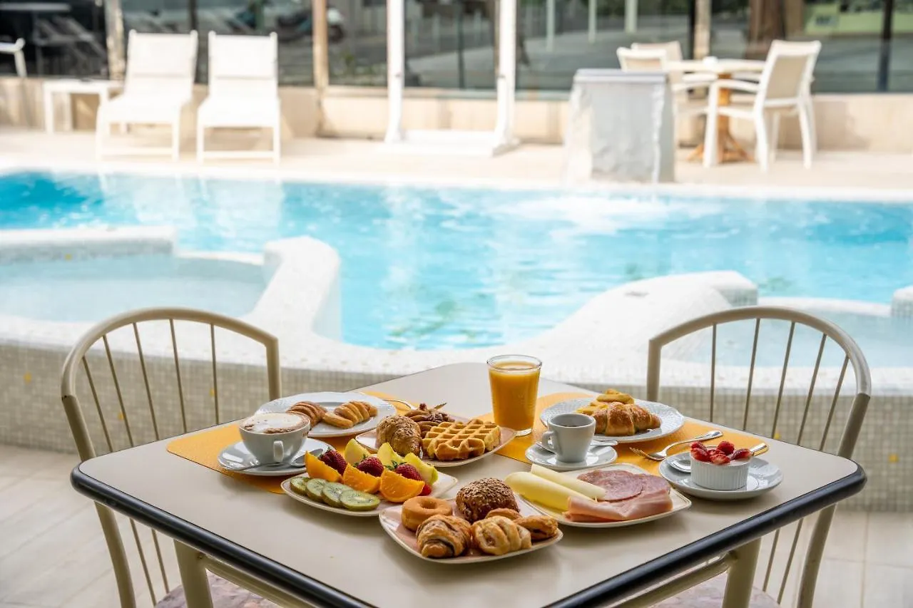 Royal Boutique Hotel Riccione 3*,